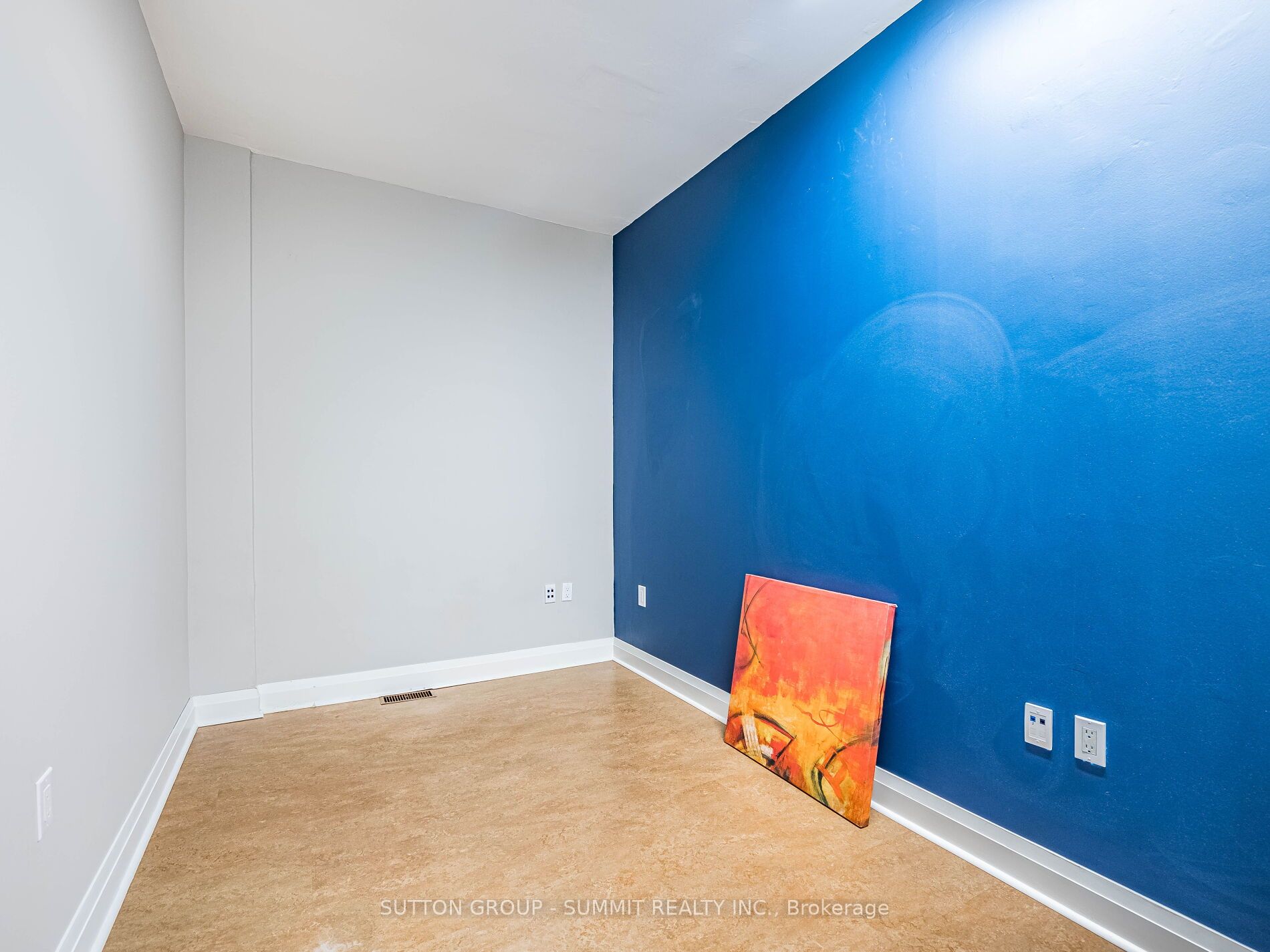 3094-3096 Lake Shore Boulevard Property Photo 8