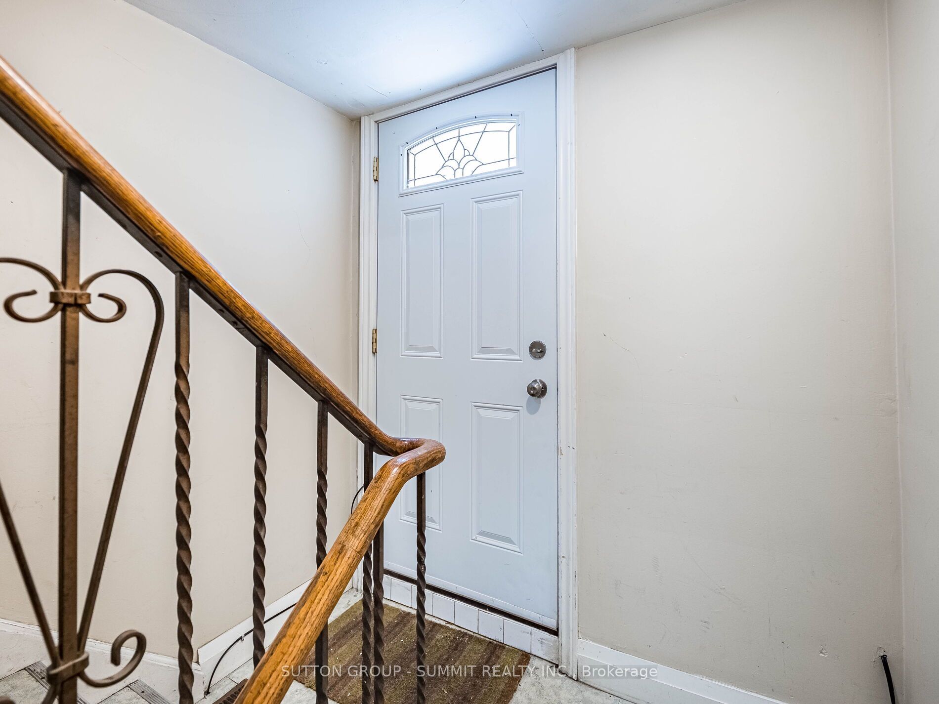 3094-3096 Lake Shore Boulevard Property Photo 17