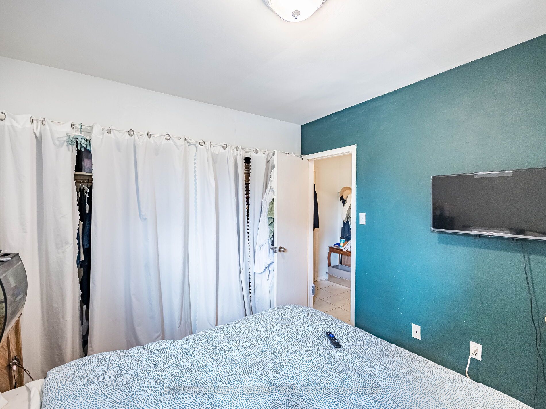 3094-3096 Lake Shore Boulevard Property Photo 22