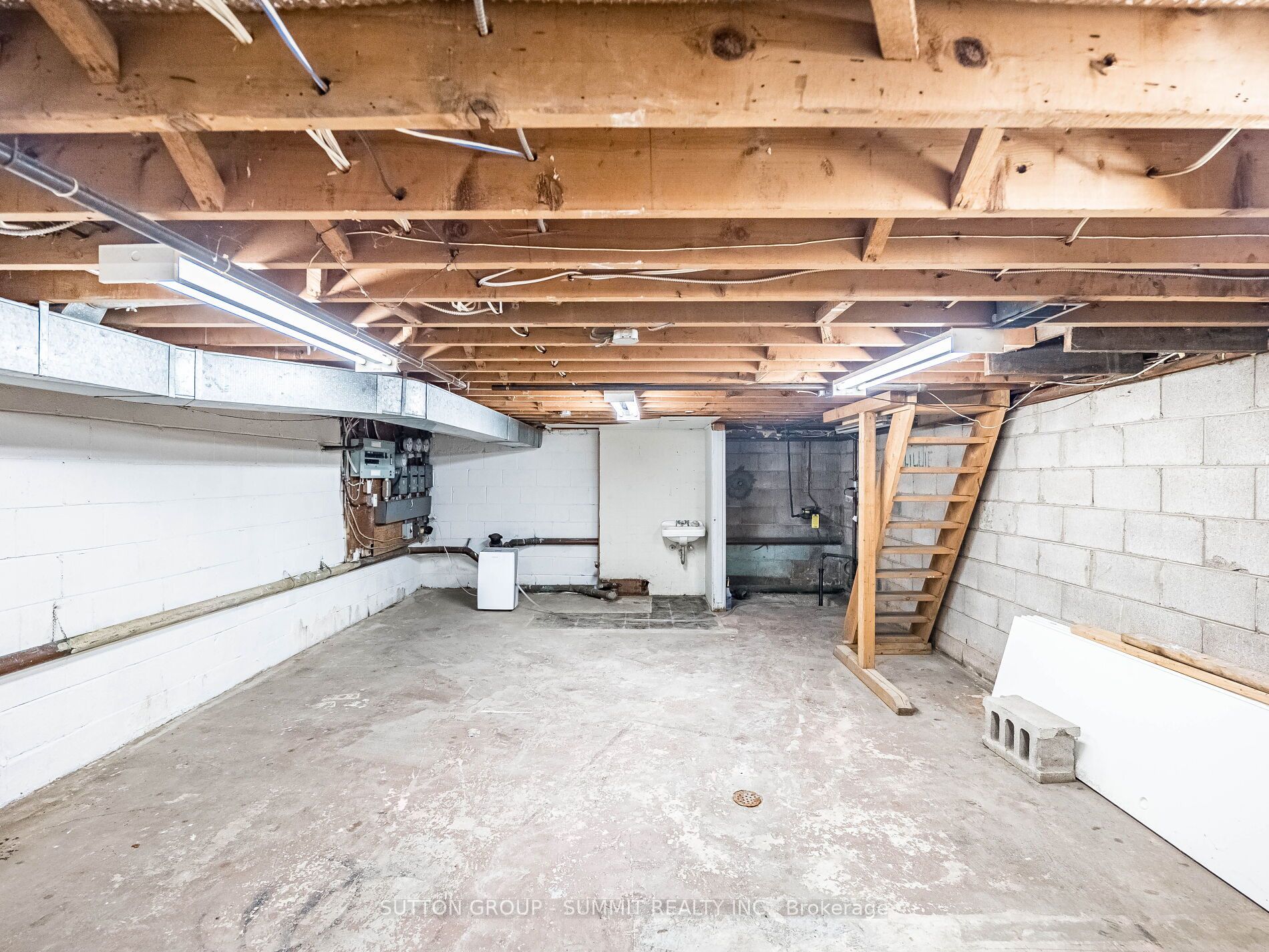 3094-3096 Lake Shore Boulevard Property Photo 26