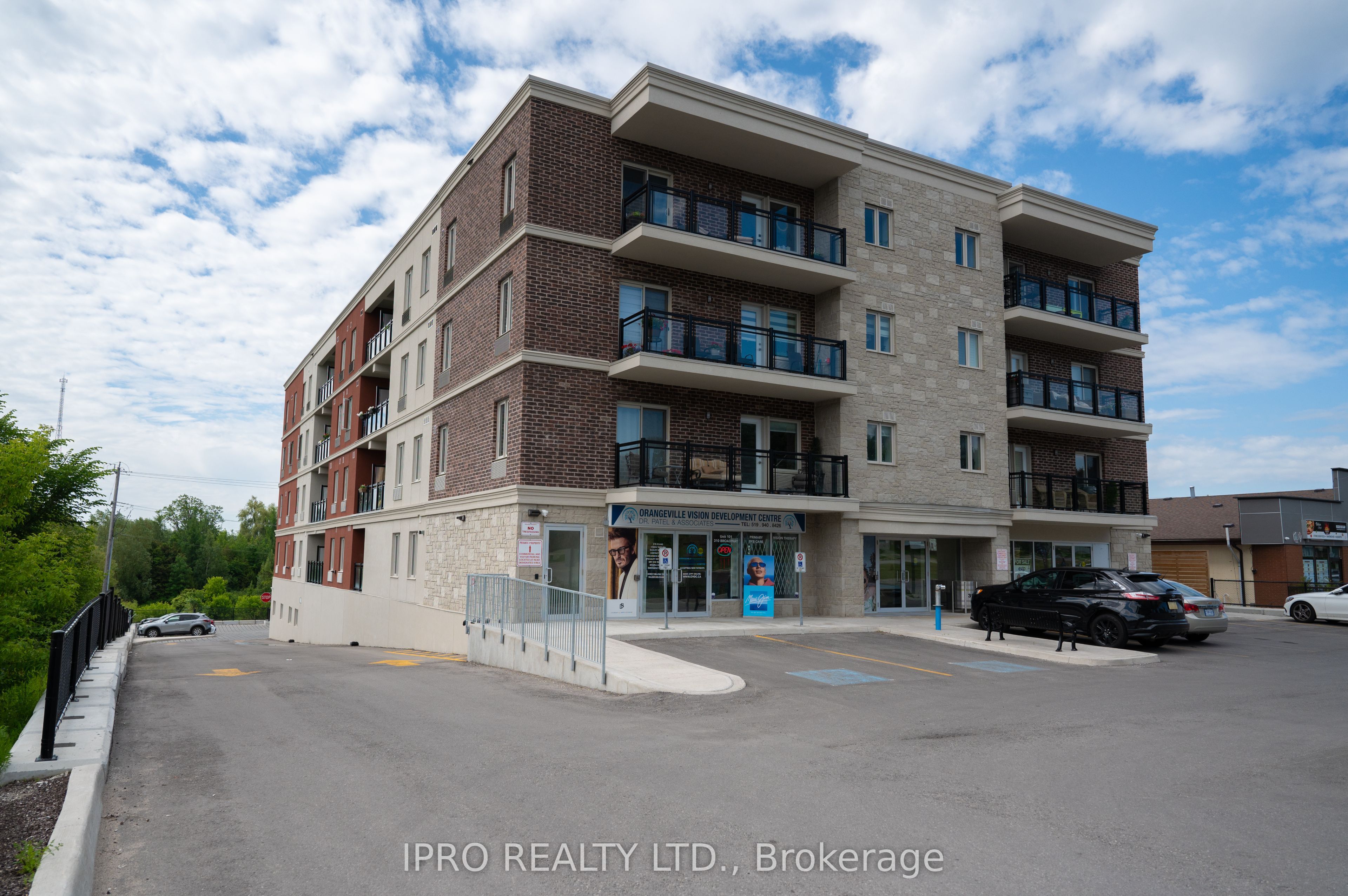 310 Broadway Avenue 103 Property Photo 1