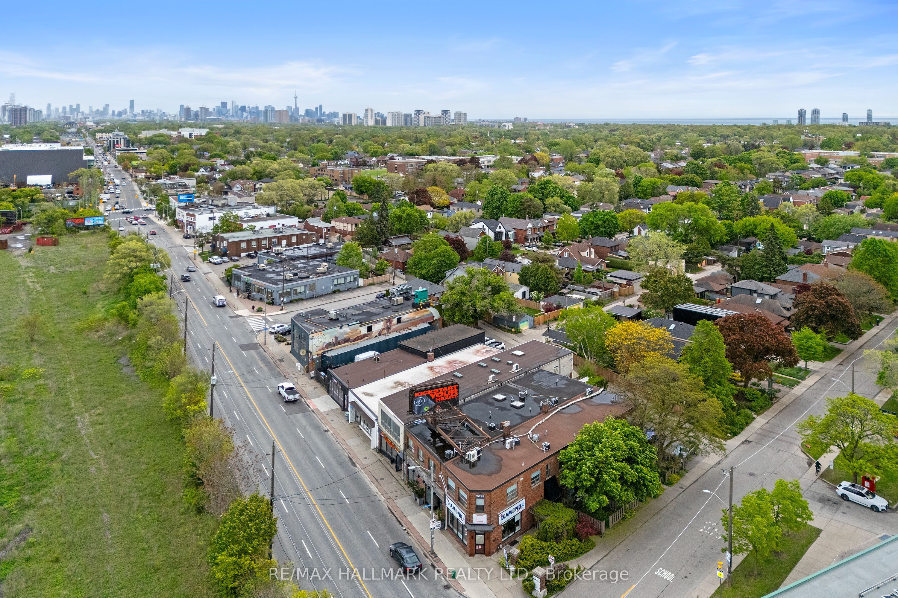 3631 Dundas Street Property Photo 2