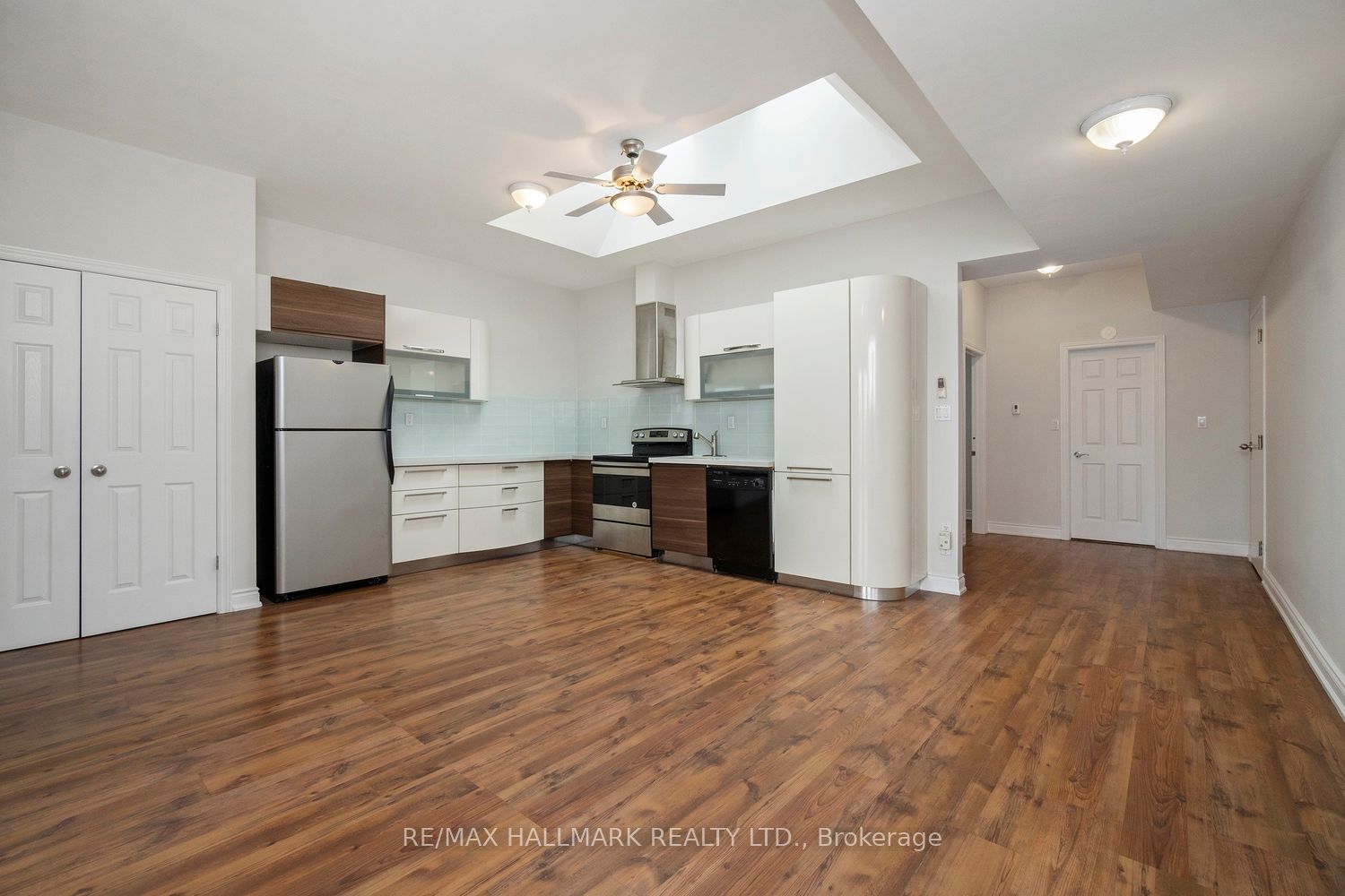 3631 Dundas Street Property Photo 13