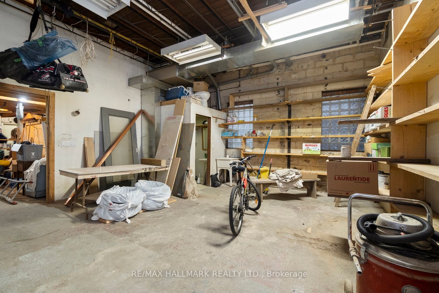 3631 Dundas Street Property Photo 20