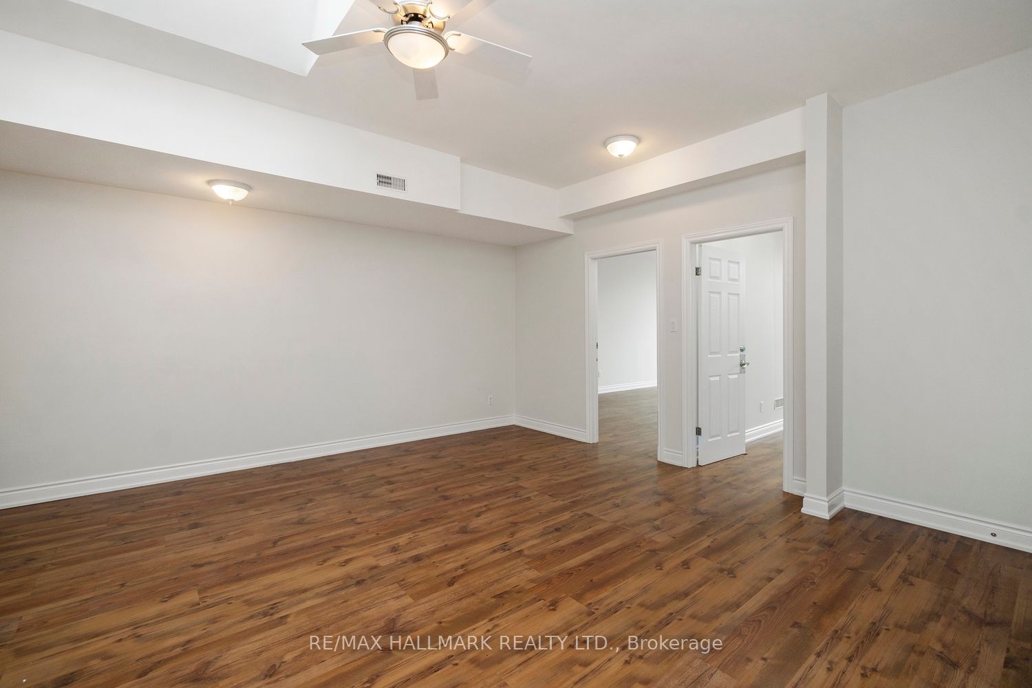 3631 Dundas Street Property Photo 33