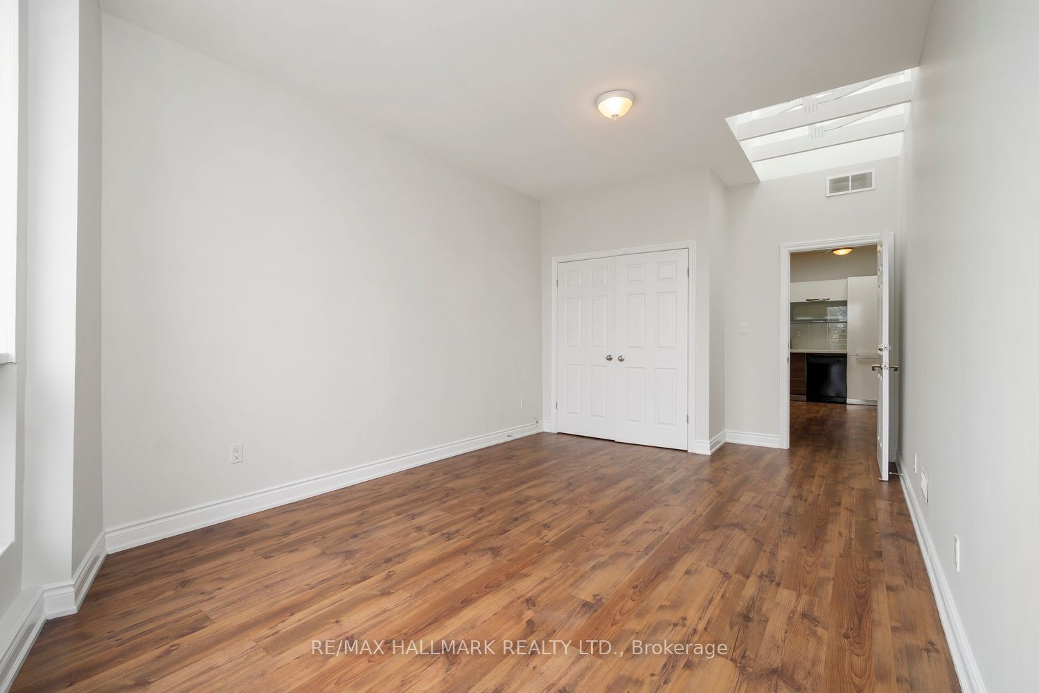 3631 Dundas Street Property Photo 35