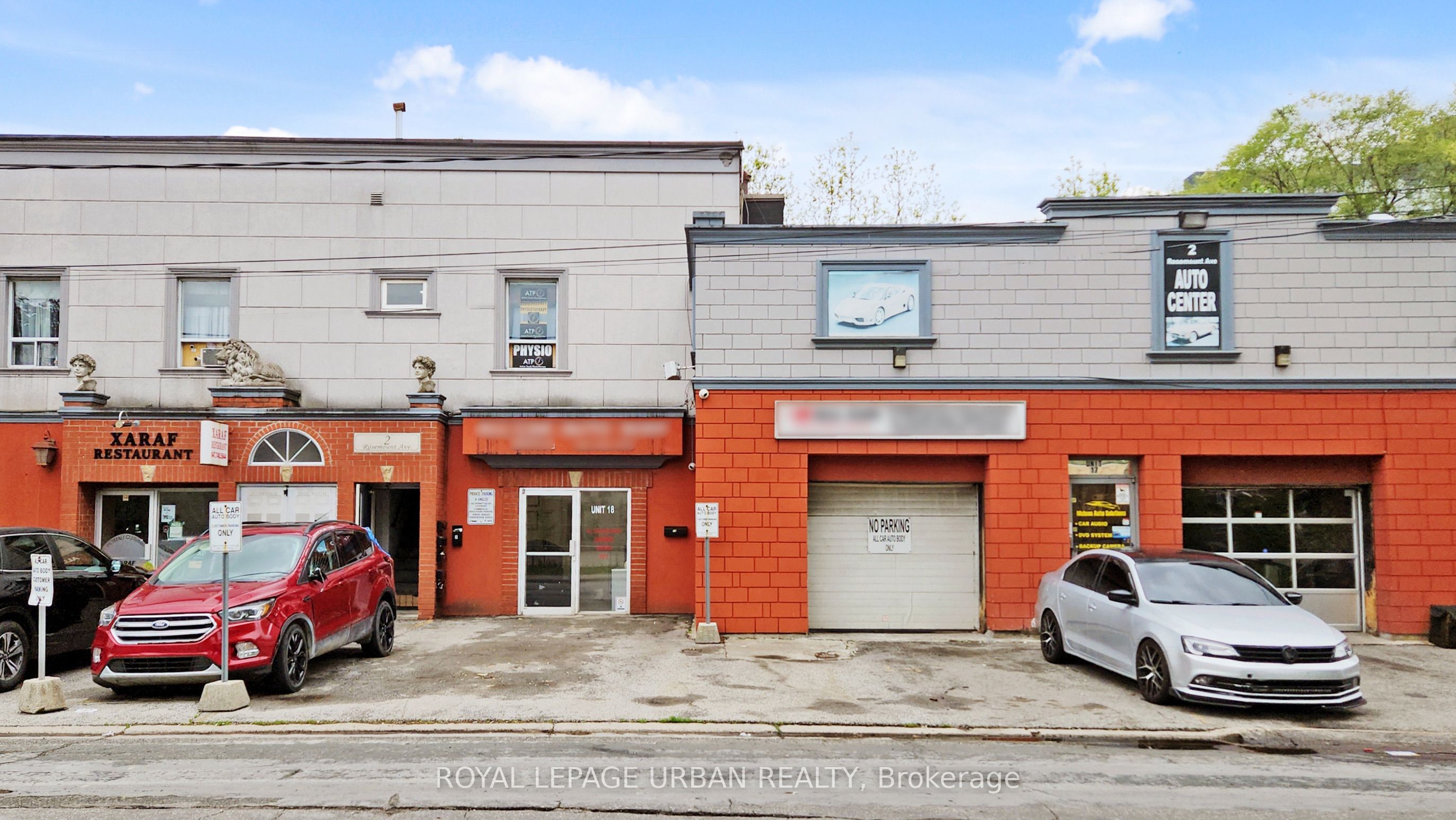 #18 - 2 Rosemount Avenue Property Photo 3
