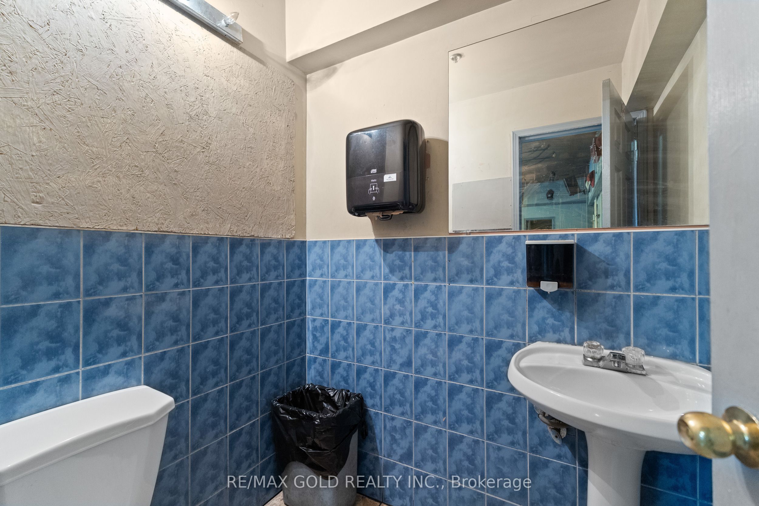 #13 - 107 Kennedy Road Property Photo 25