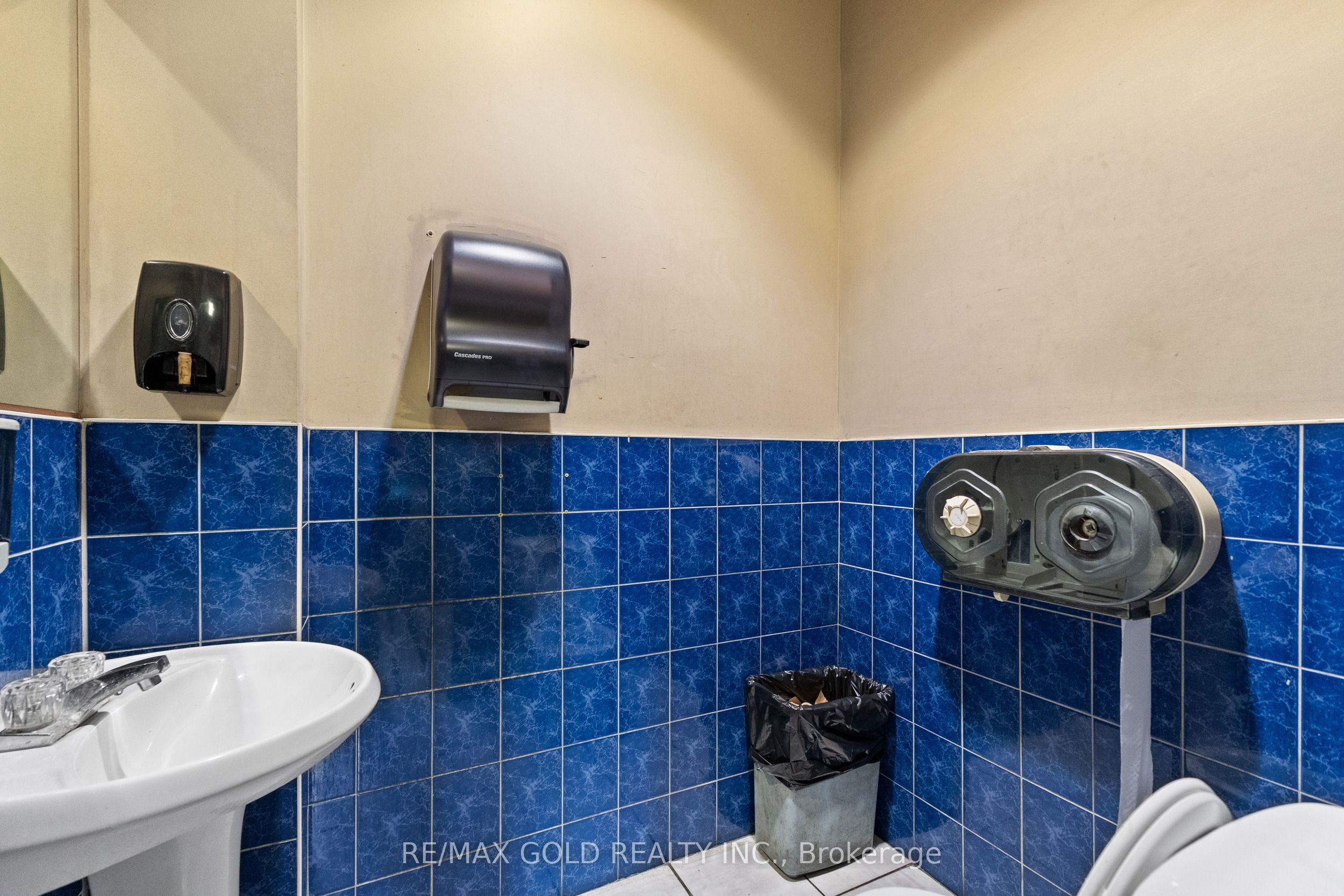 #13 - 107 Kennedy Road Property Photo 27