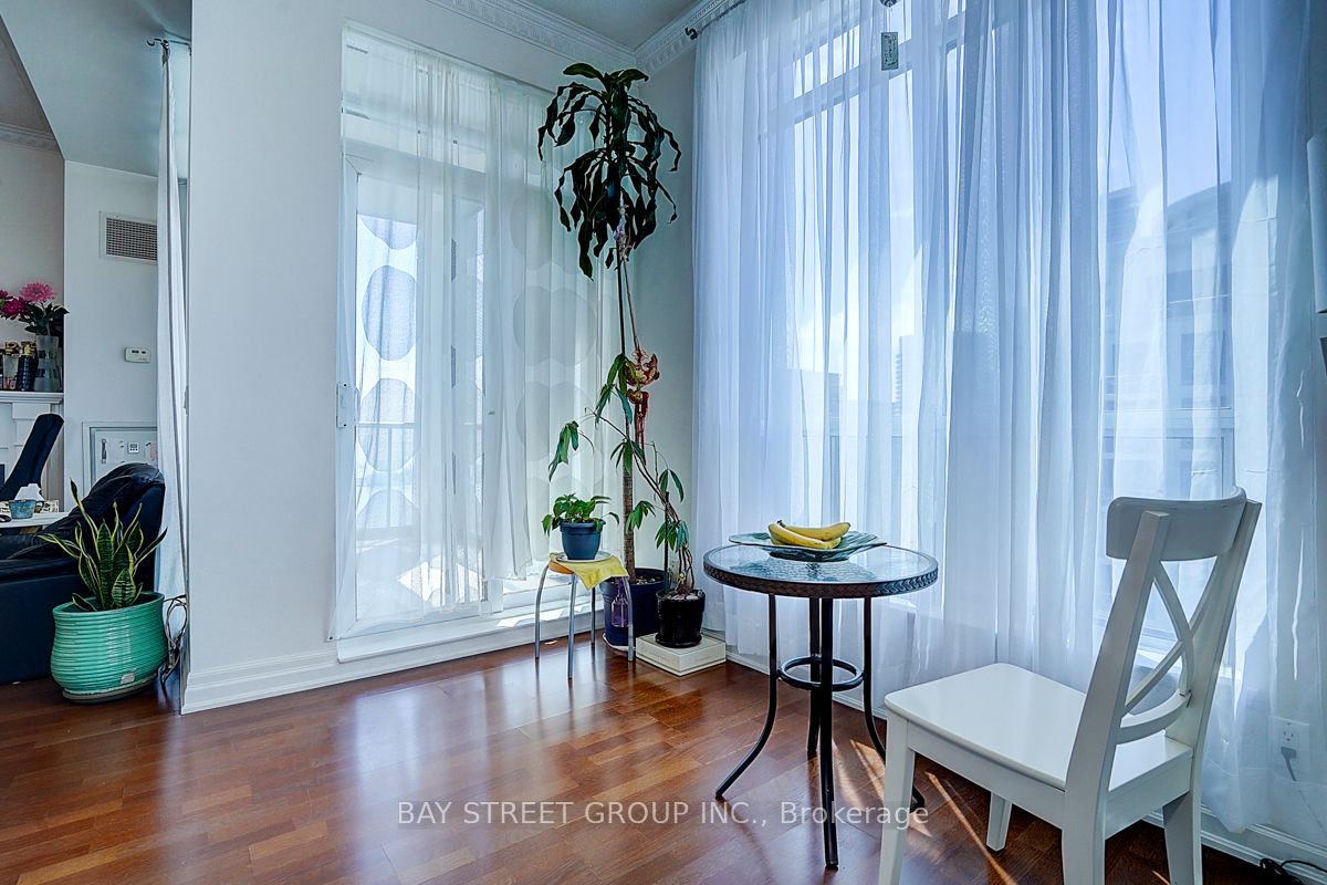 2083 Lake Shore Boulevard W Lph14 Property Photo 18