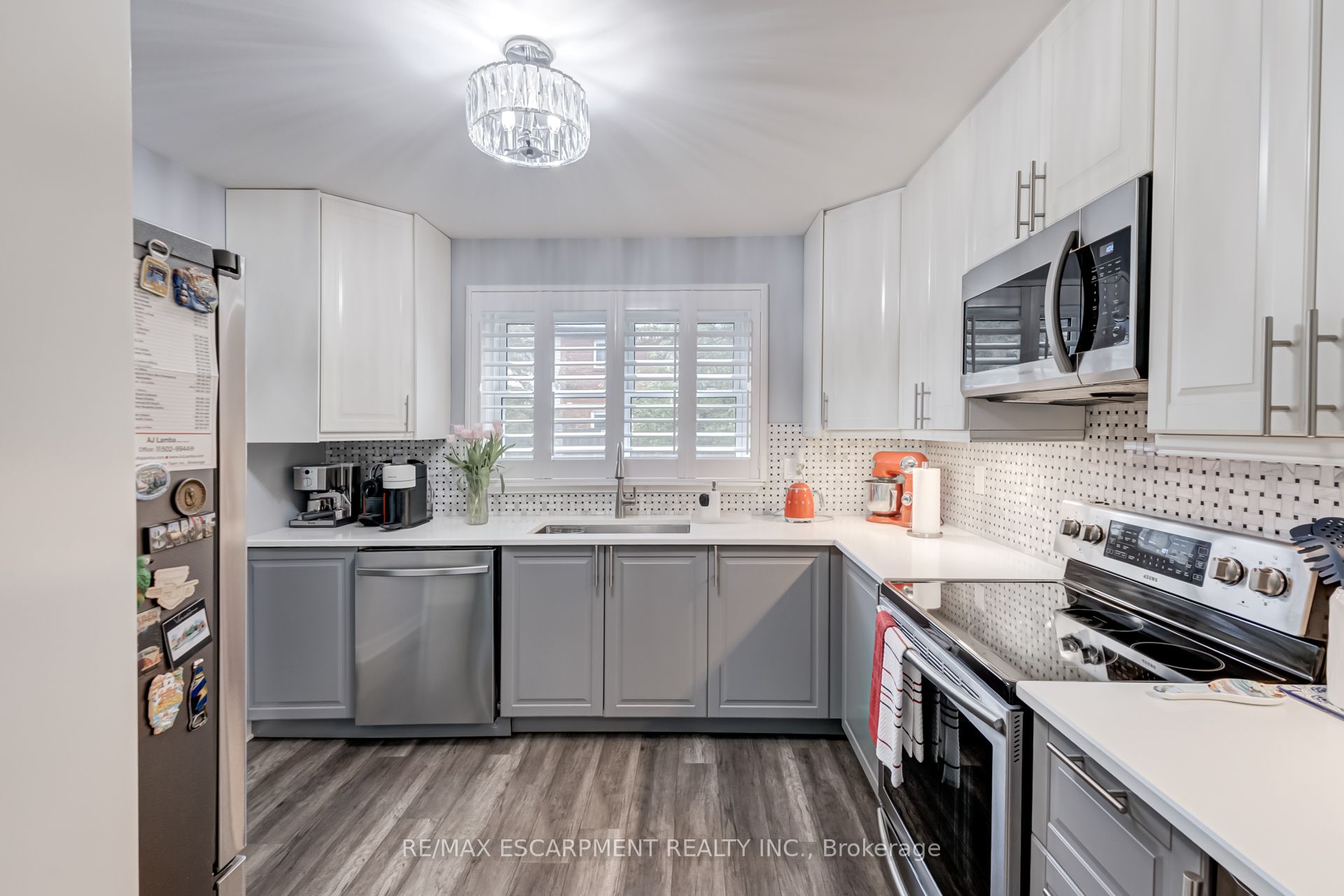 #48 - 2825 Gananoque Drive Property Photo 8