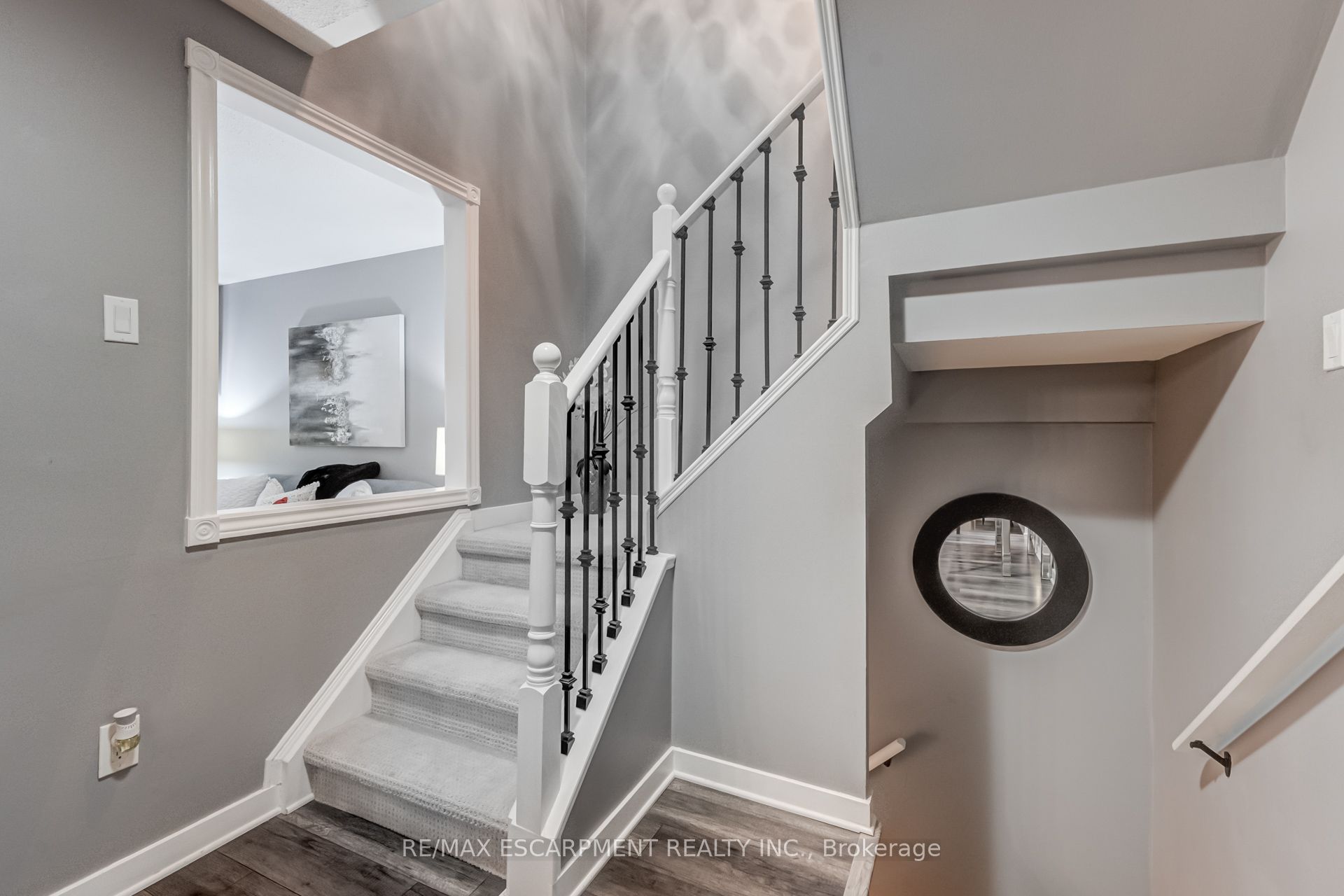 #48 - 2825 Gananoque Drive Property Photo 17