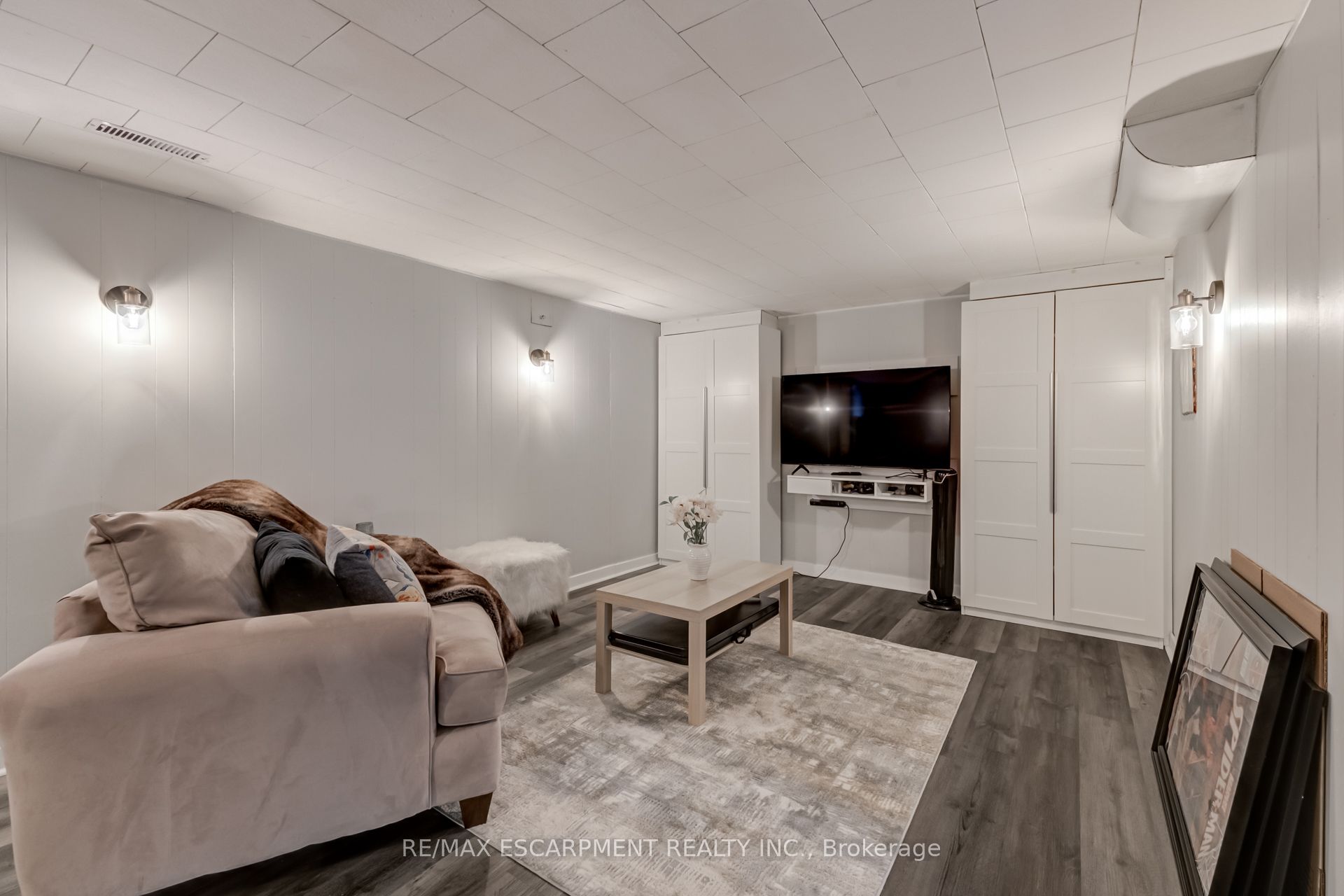 #48 - 2825 Gananoque Drive Property Photo 29