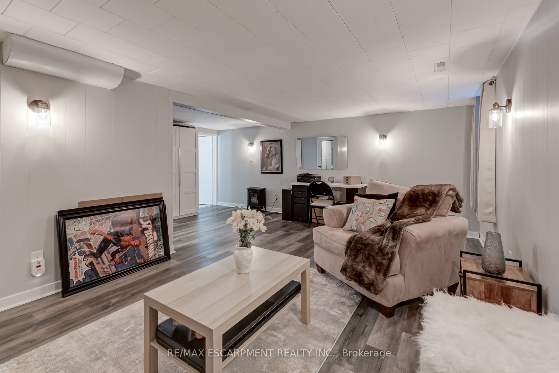#48 - 2825 Gananoque Drive Property Photo 31