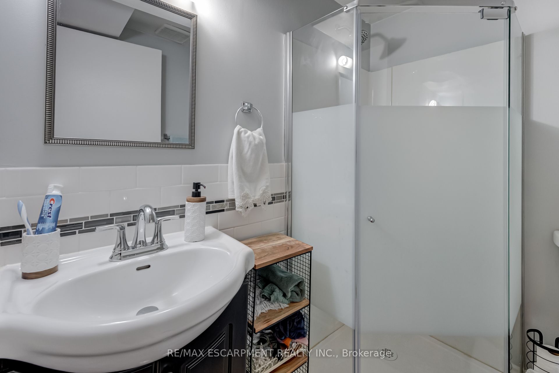 #48 - 2825 Gananoque Drive Property Photo 37