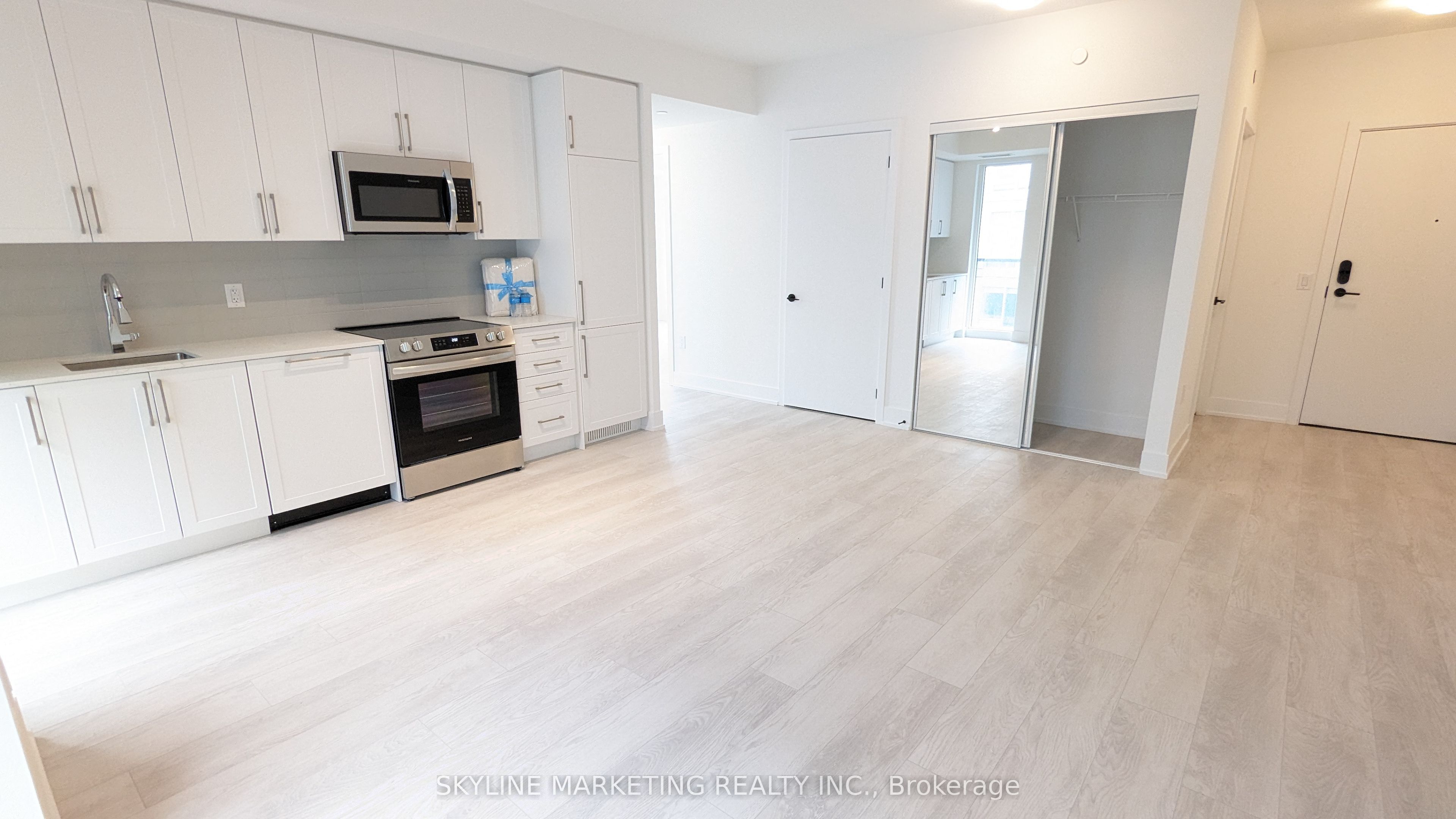 2450 Old Bronte Road 504 Property Photo 1