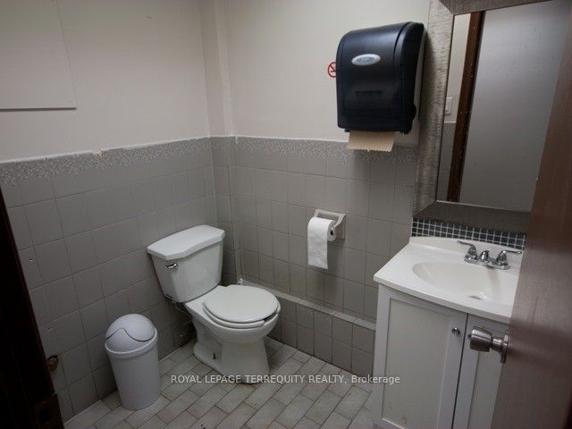 1680 St Clair Avenue Property Photo 9