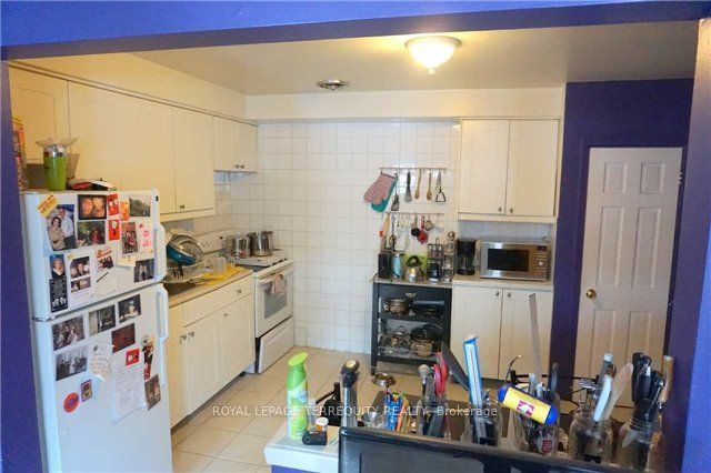 1680 St Clair Avenue Property Photo 11