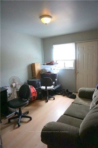 1680 St Clair Avenue Property Photo 12
