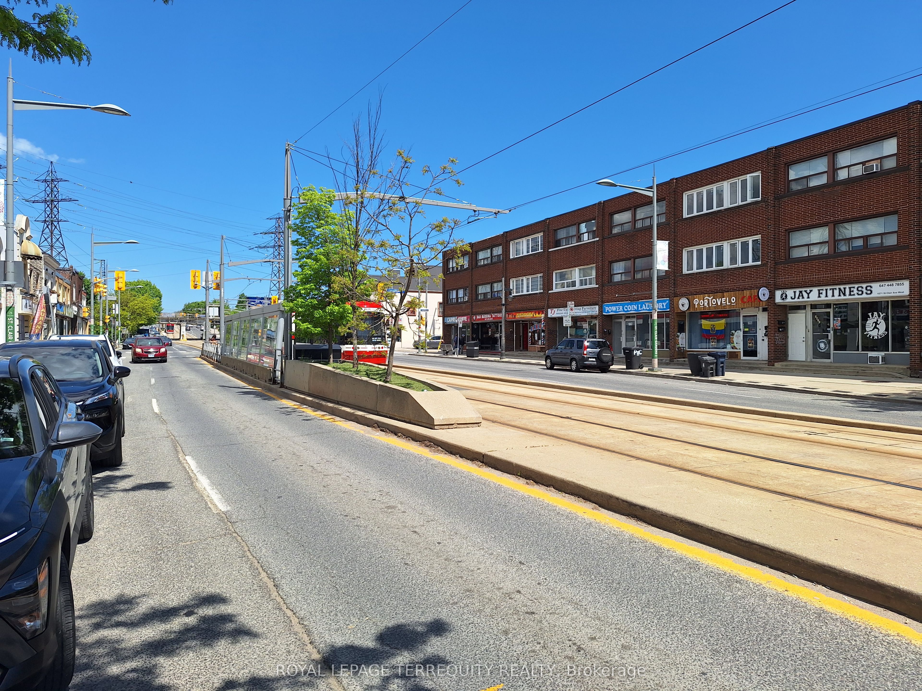 1680 St Clair Avenue Property Photo 13