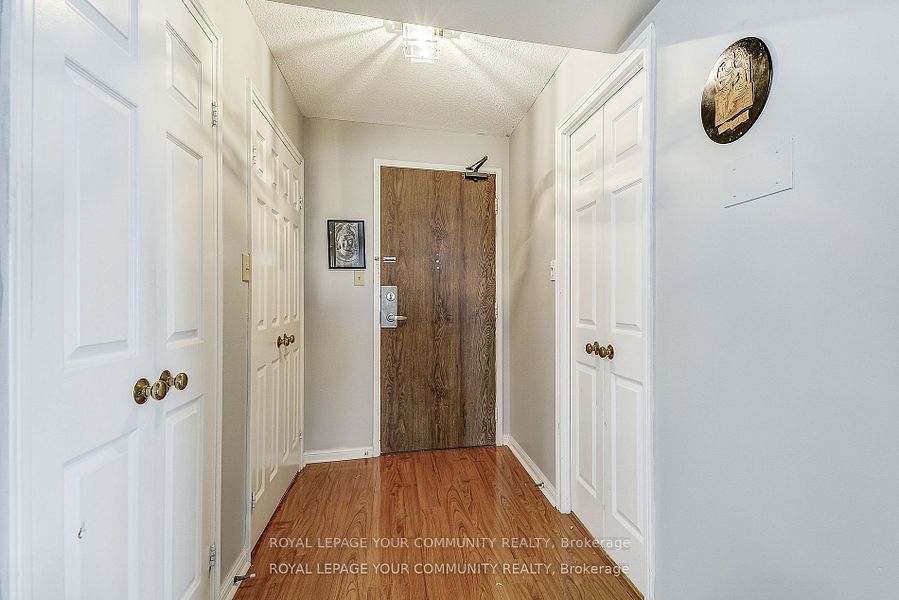 #1004 - 95 La Rose Avenue Property Photo 10