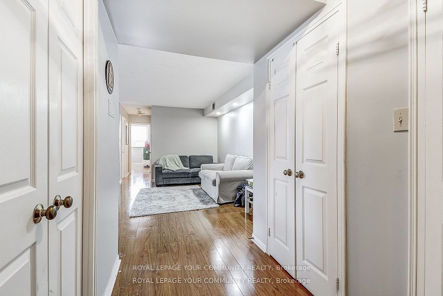 #1004 - 95 La Rose Avenue Property Photo 11