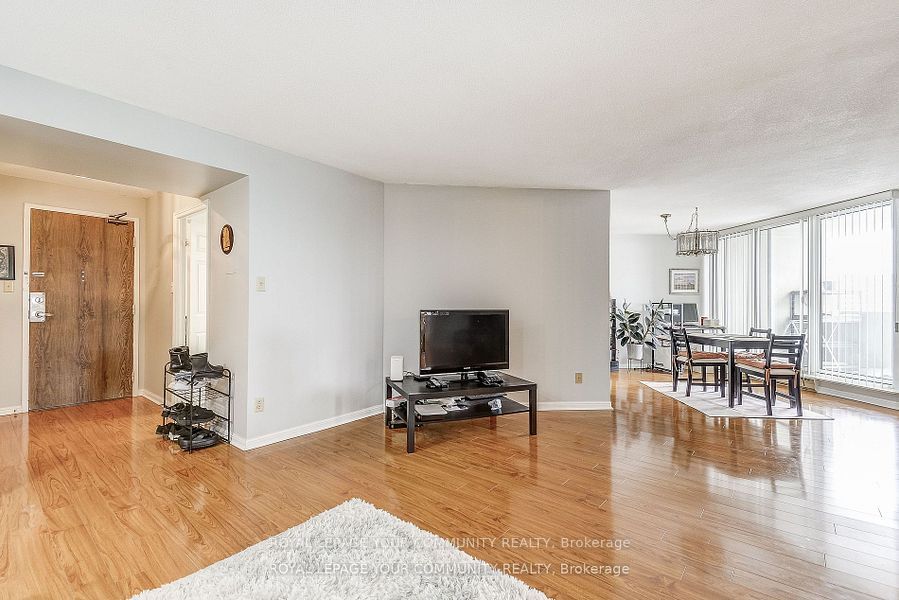 #1004 - 95 La Rose Avenue Property Photo 14