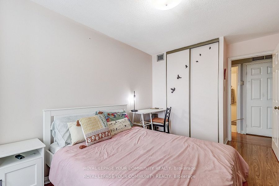 #1004 - 95 La Rose Avenue Property Photo 18