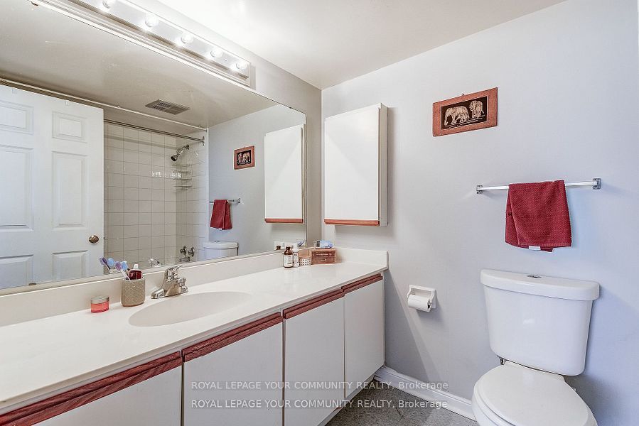 #1004 - 95 La Rose Avenue Property Photo 19