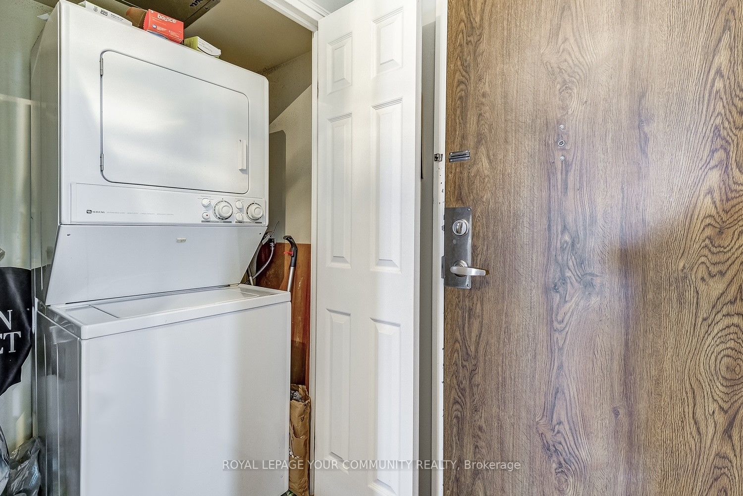 #1004 - 95 La Rose Avenue Property Photo 20