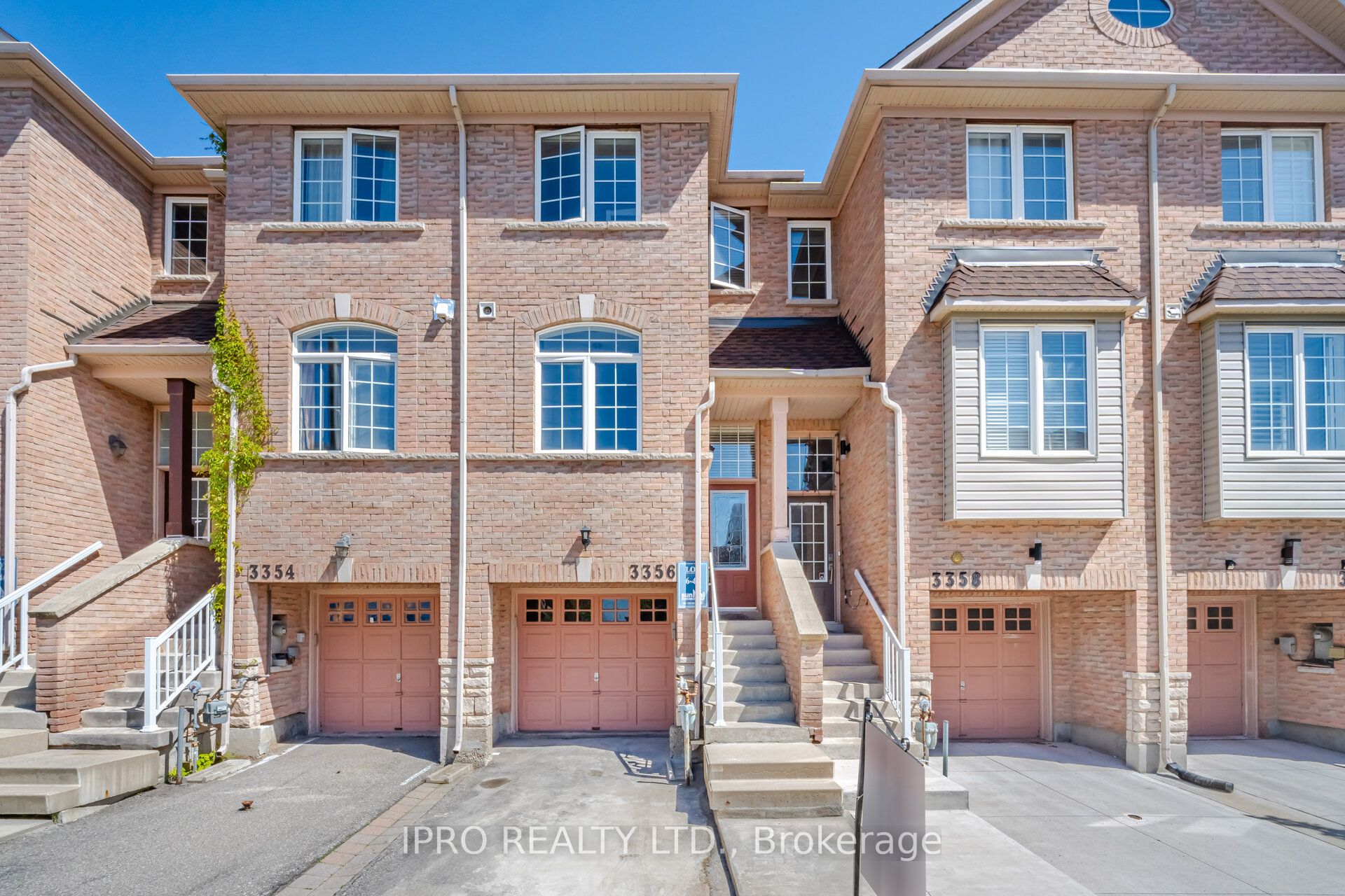 3356 Redpath Cir Property Photo 1
