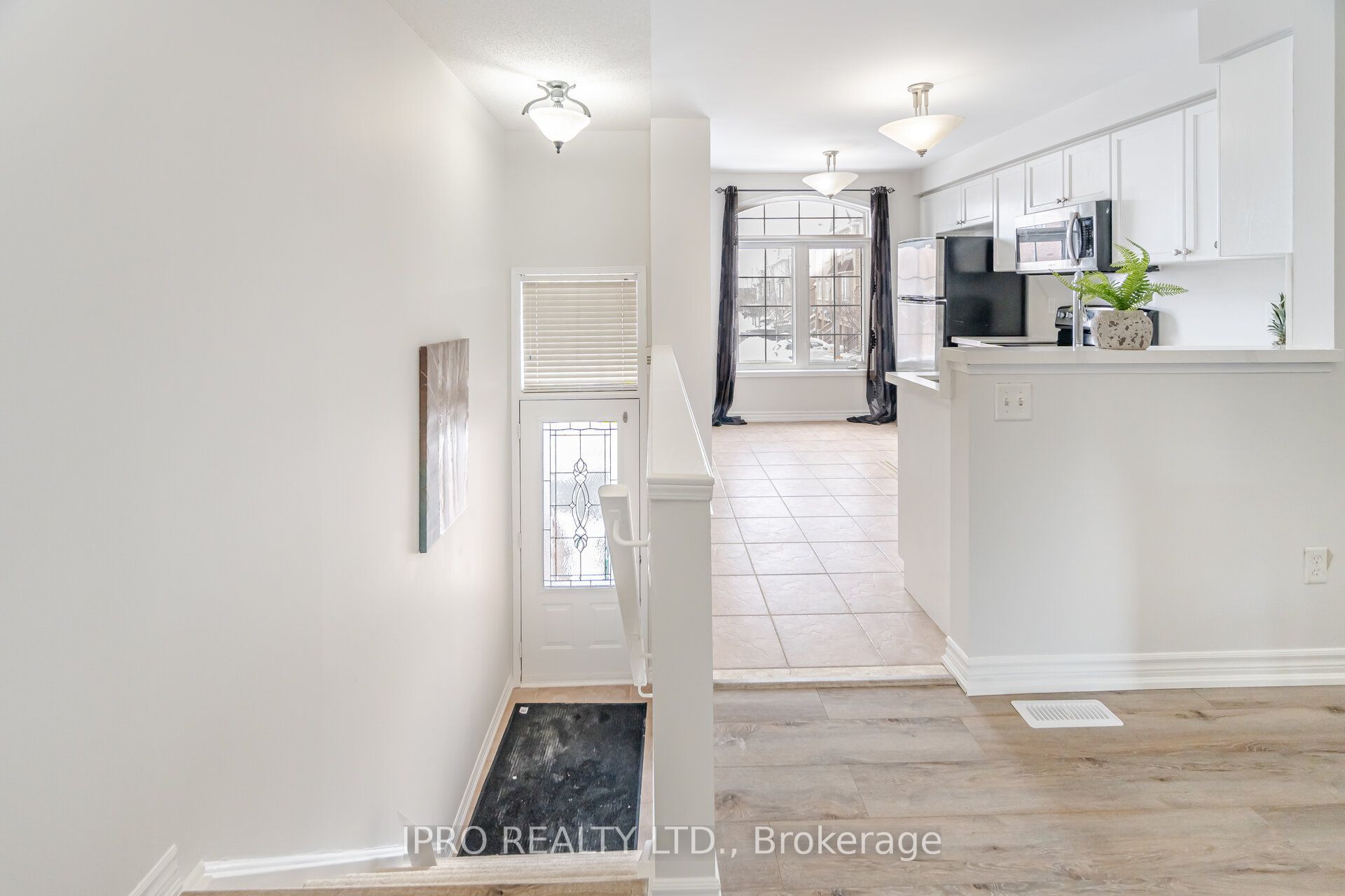 3356 Redpath Circle Property Photo 4