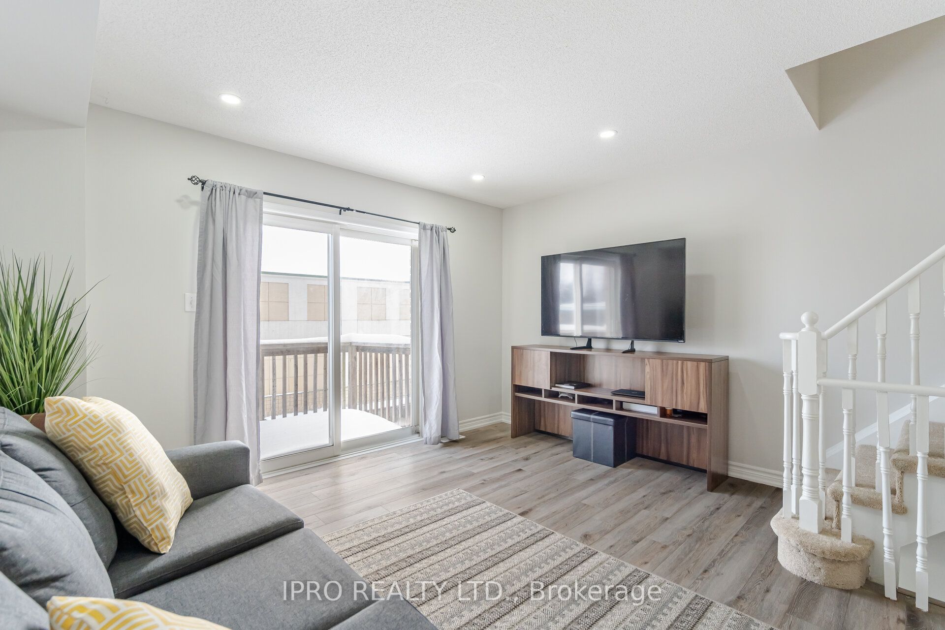 3356 Redpath Circle Property Photo 16