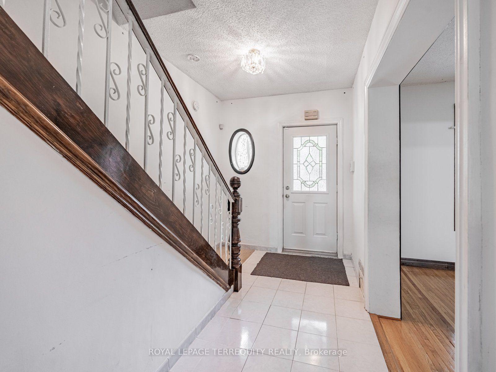 578 Durie Street Property Photo 4