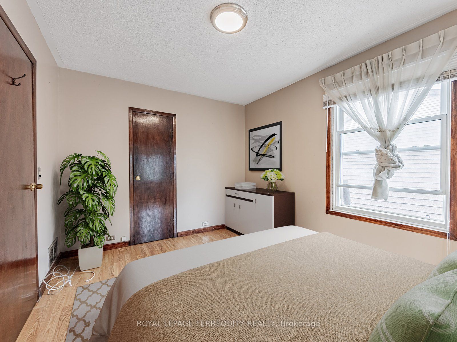 578 Durie Street Property Photo 14