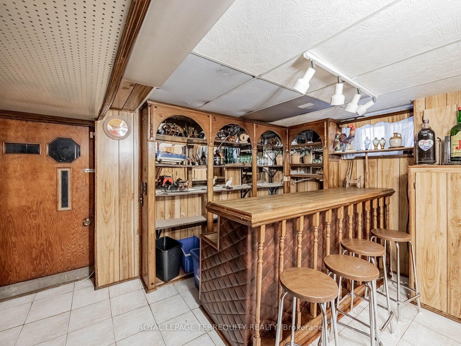 578 Durie Street Property Photo 34