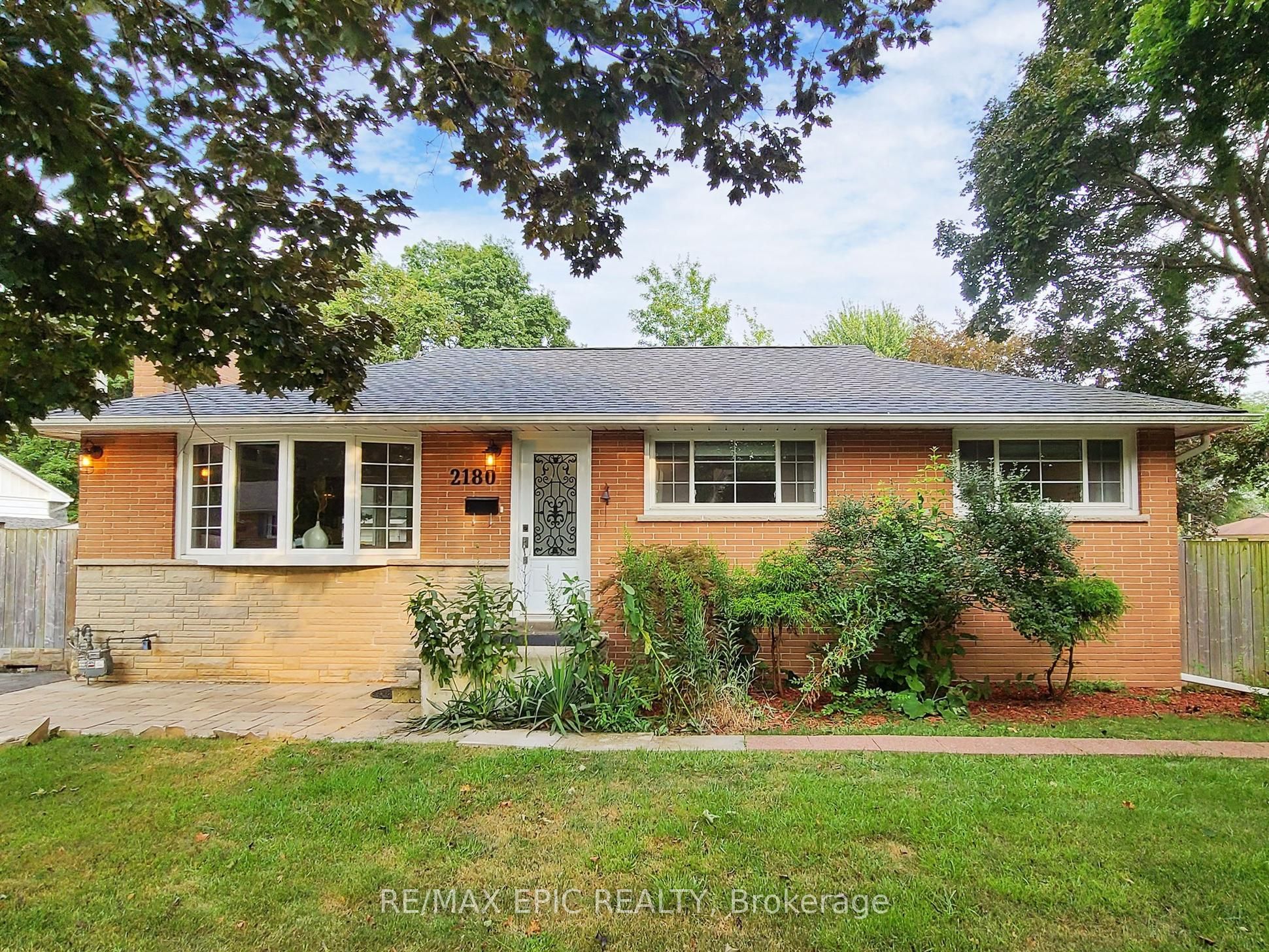 2180 Mt Royal Ave Property Photo 1