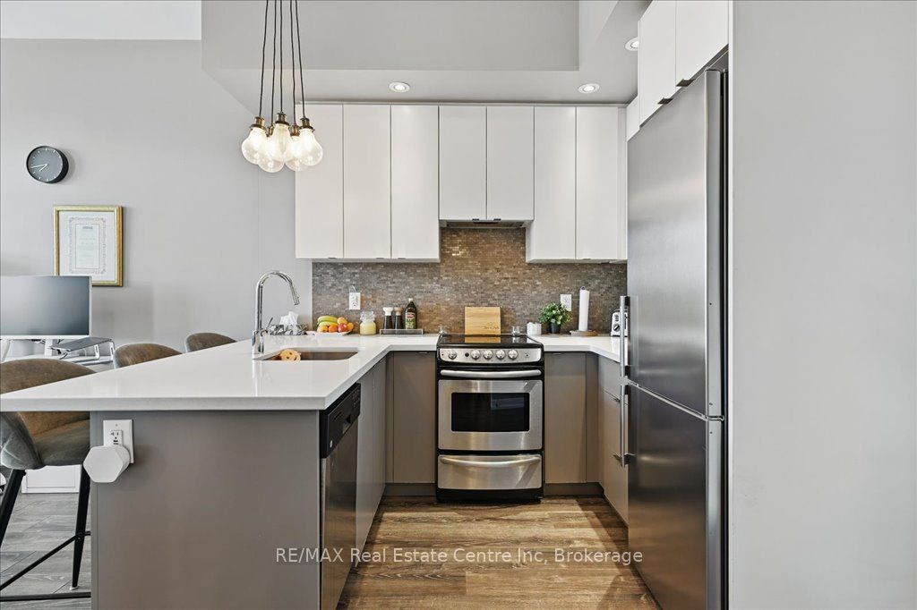 457 Plains Road E 420 Property Photo 3