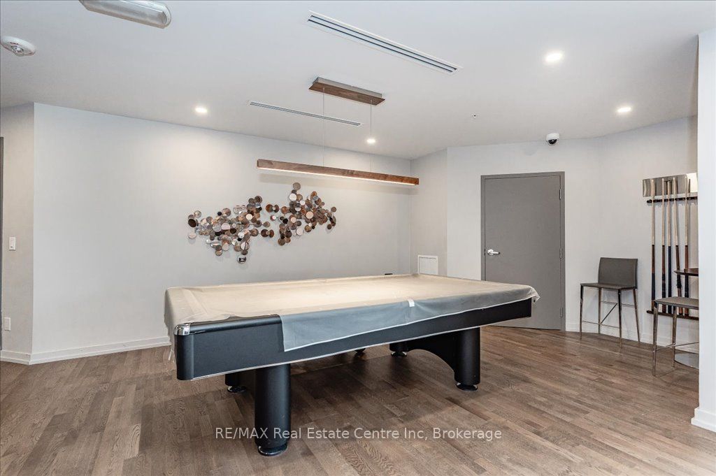 457 Plains Road E 420 Property Photo 27