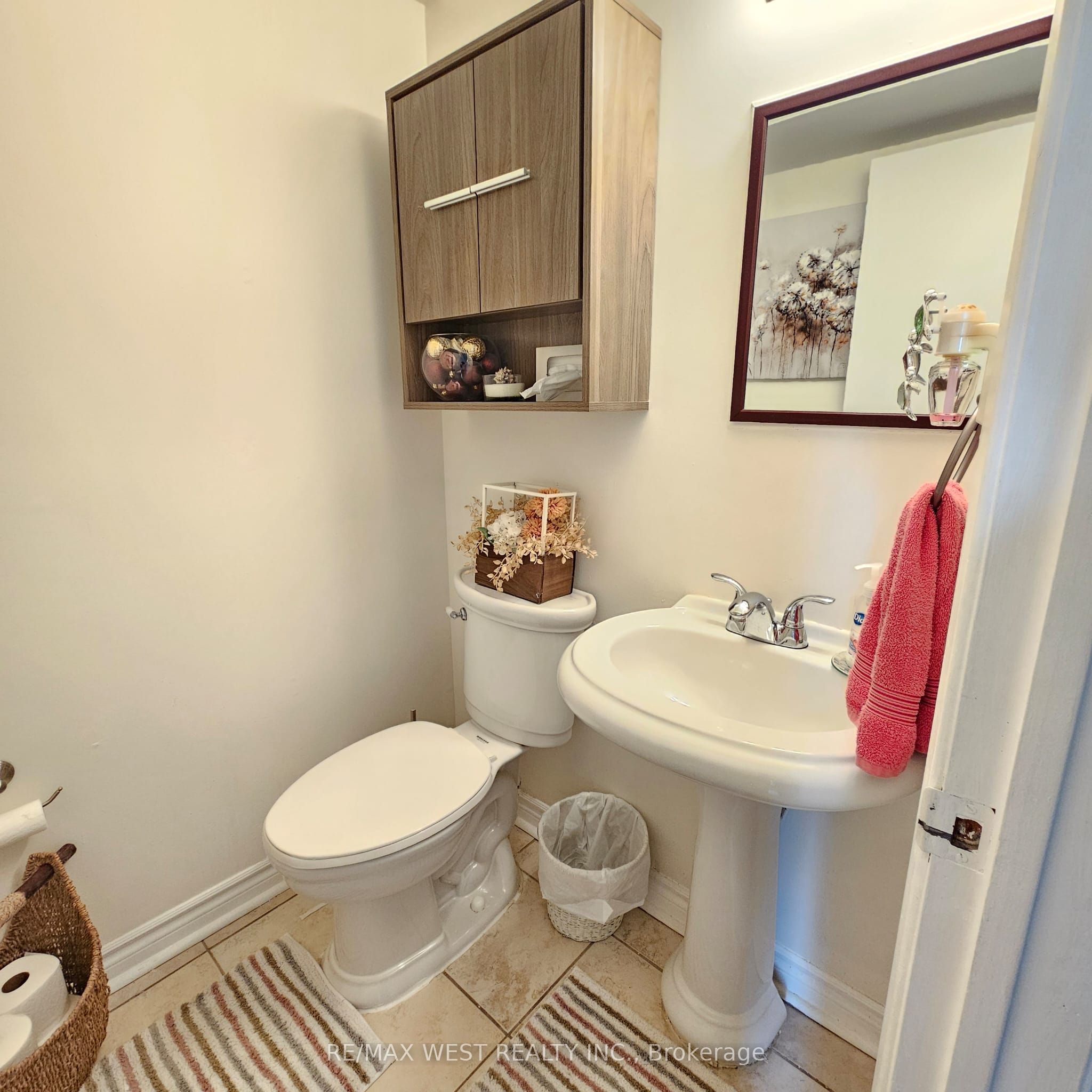 #16 - 47 Lexington Avenue Property Photo 4