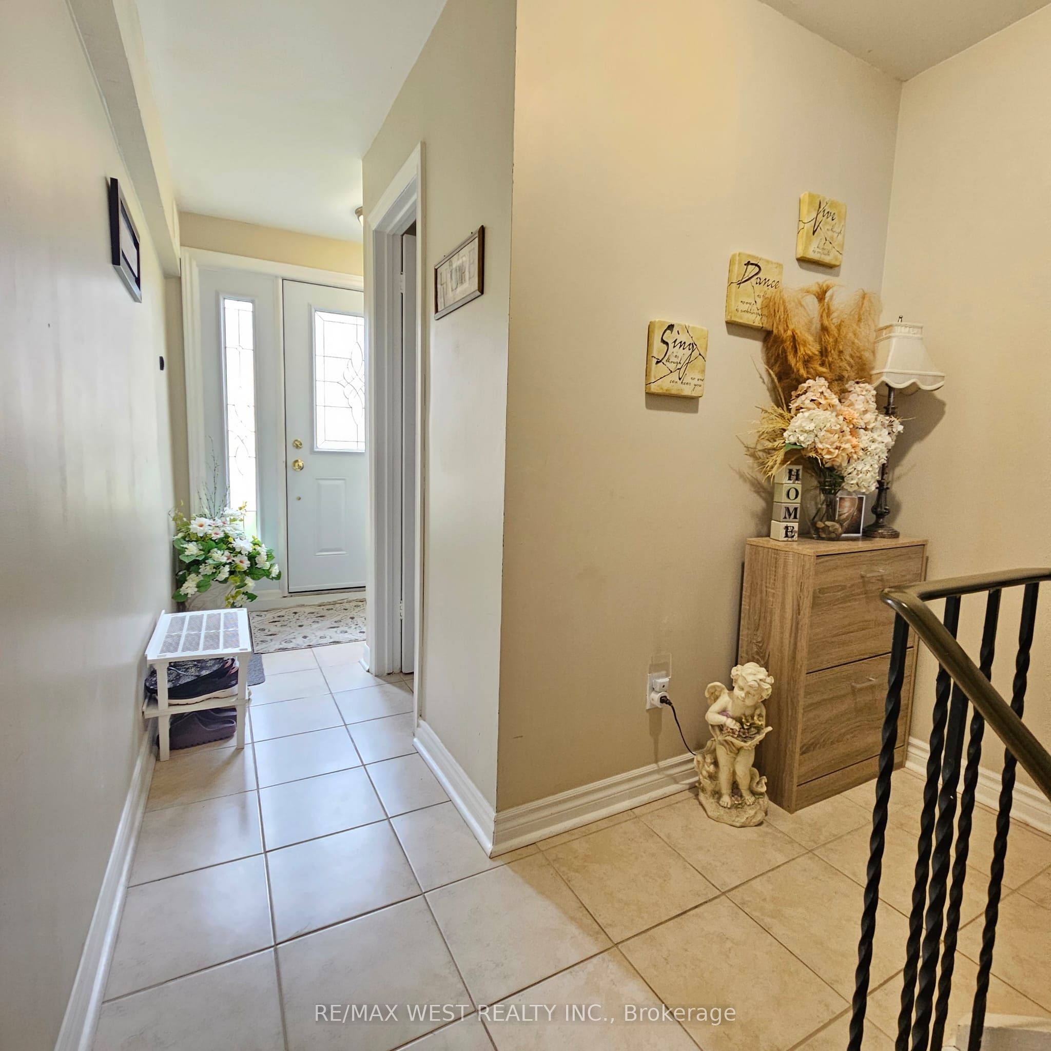 #16 - 47 Lexington Avenue Property Photo 5