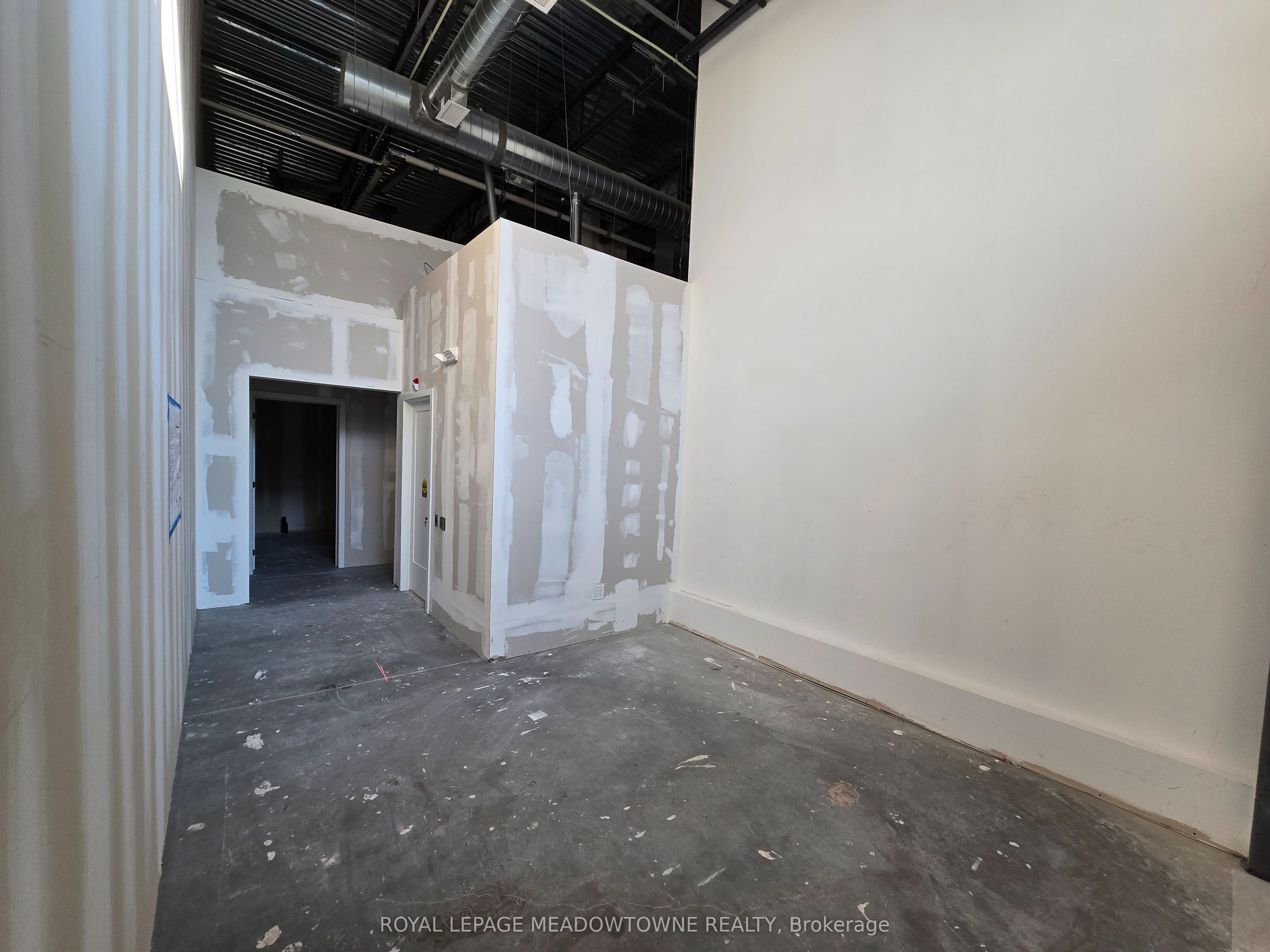 2578 Bristol Cir Property Photo 12