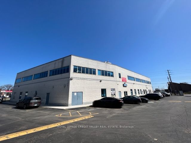 #106 - 1625 Albion Road Property Photo 3