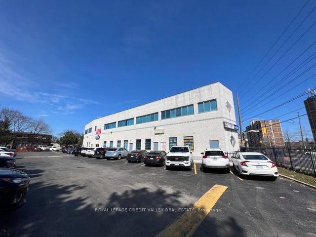 #106 - 1625 Albion Road Property Photo 4