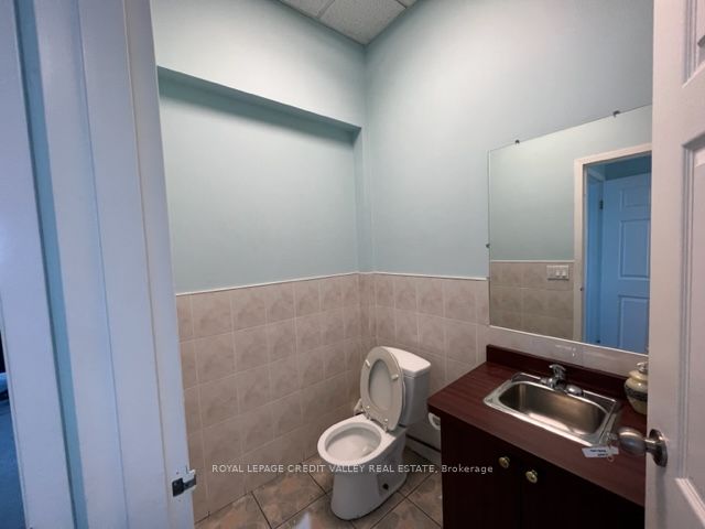 #202a - 1625 Albion Road Property Photo 10