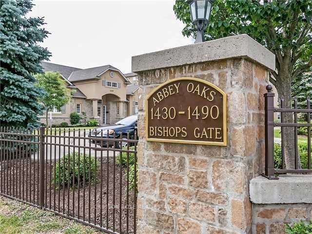 #410 - 1480 Bishops Gate Property Photo 2