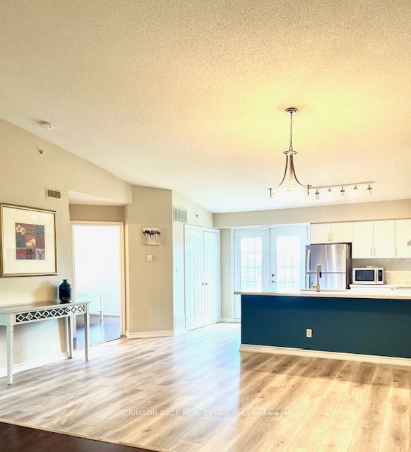 #410 - 1480 Bishops Gate Property Photo 8