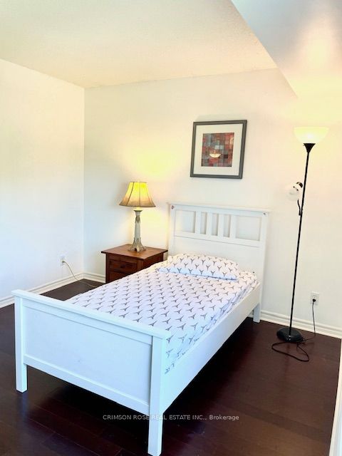 #410 - 1480 Bishops Gate Property Photo 14