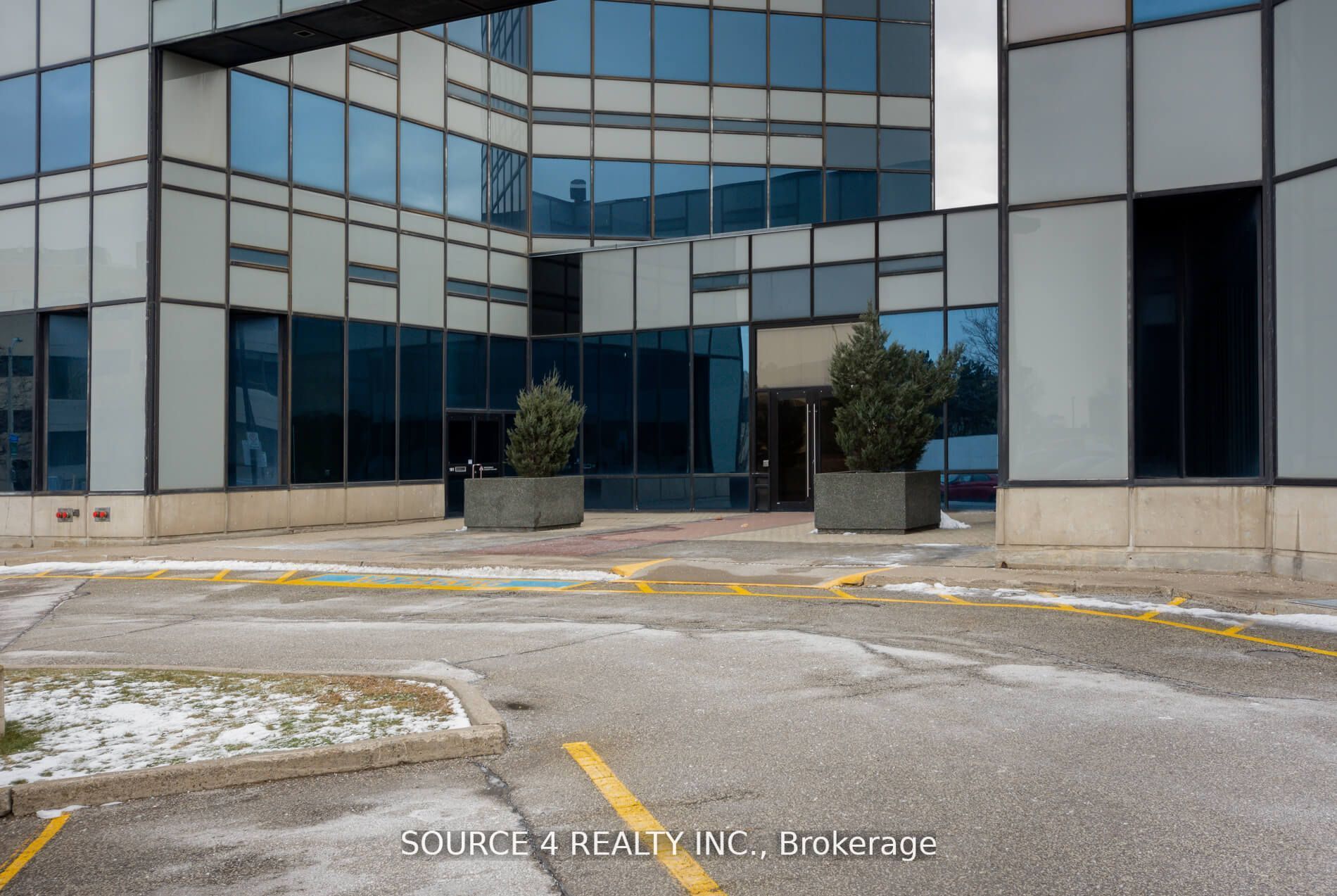 75 International Boulevard 100 Property Photo 6