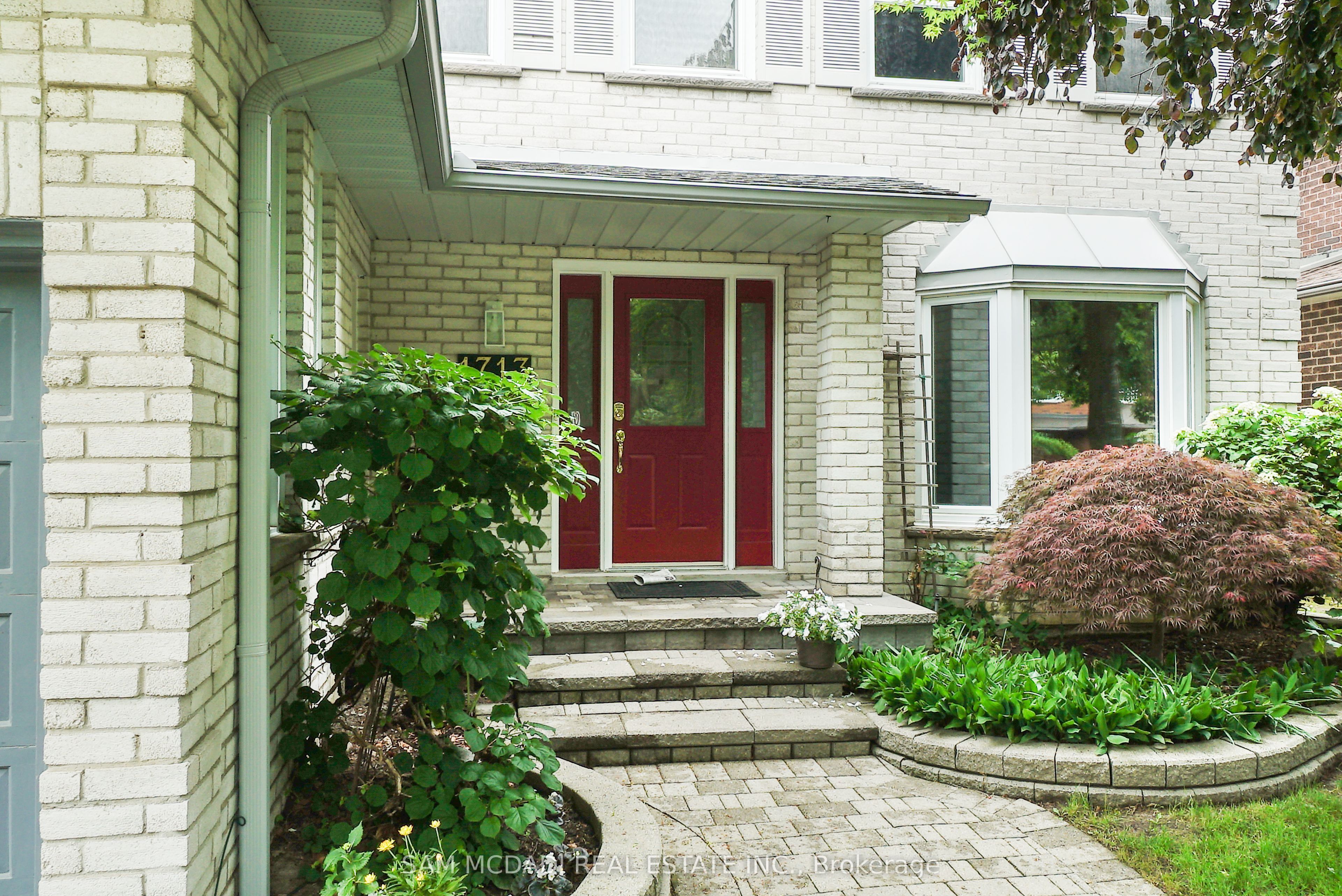 1713 Pengilley Place Property Photo 2